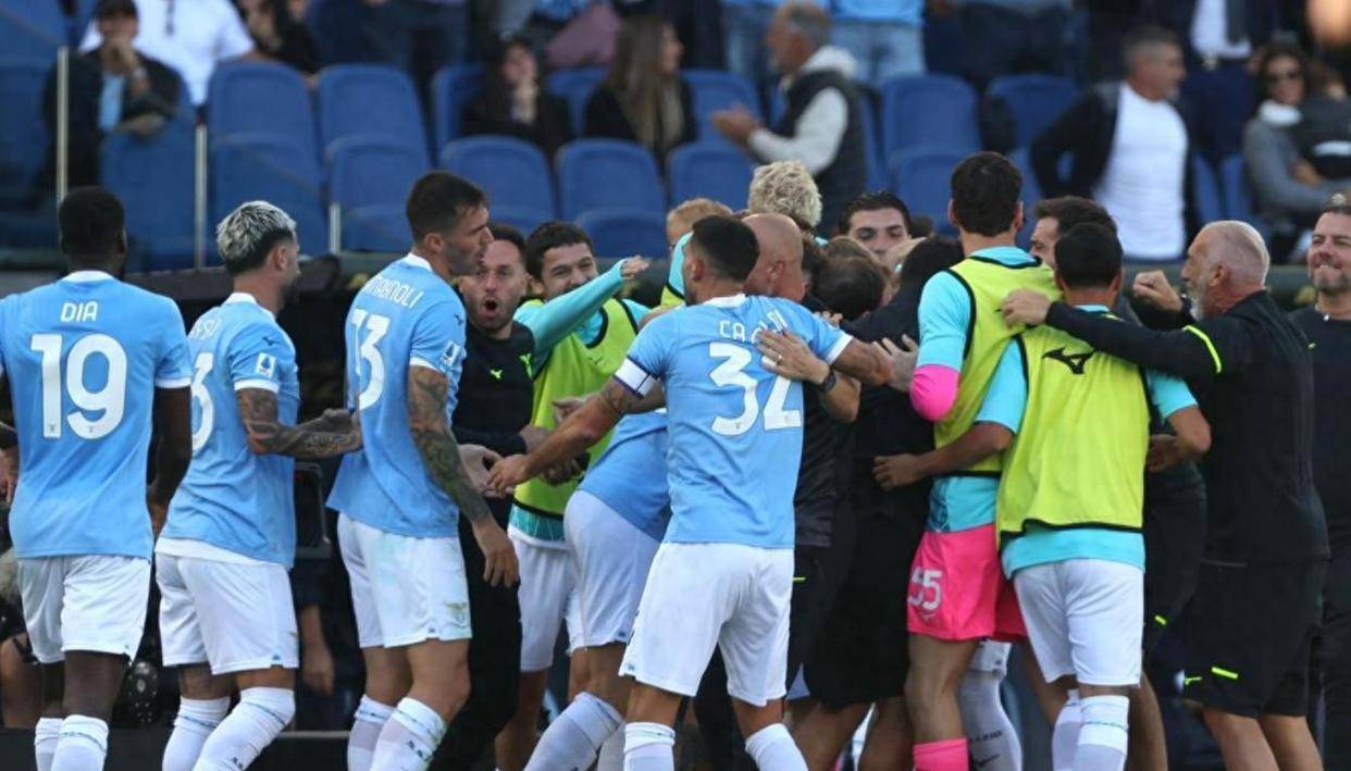 电竞平台-拉齐奥训练开放日，冲刺阶段临场应变引欢呼，欧冠在即，轮换策略成焦点的简单介绍