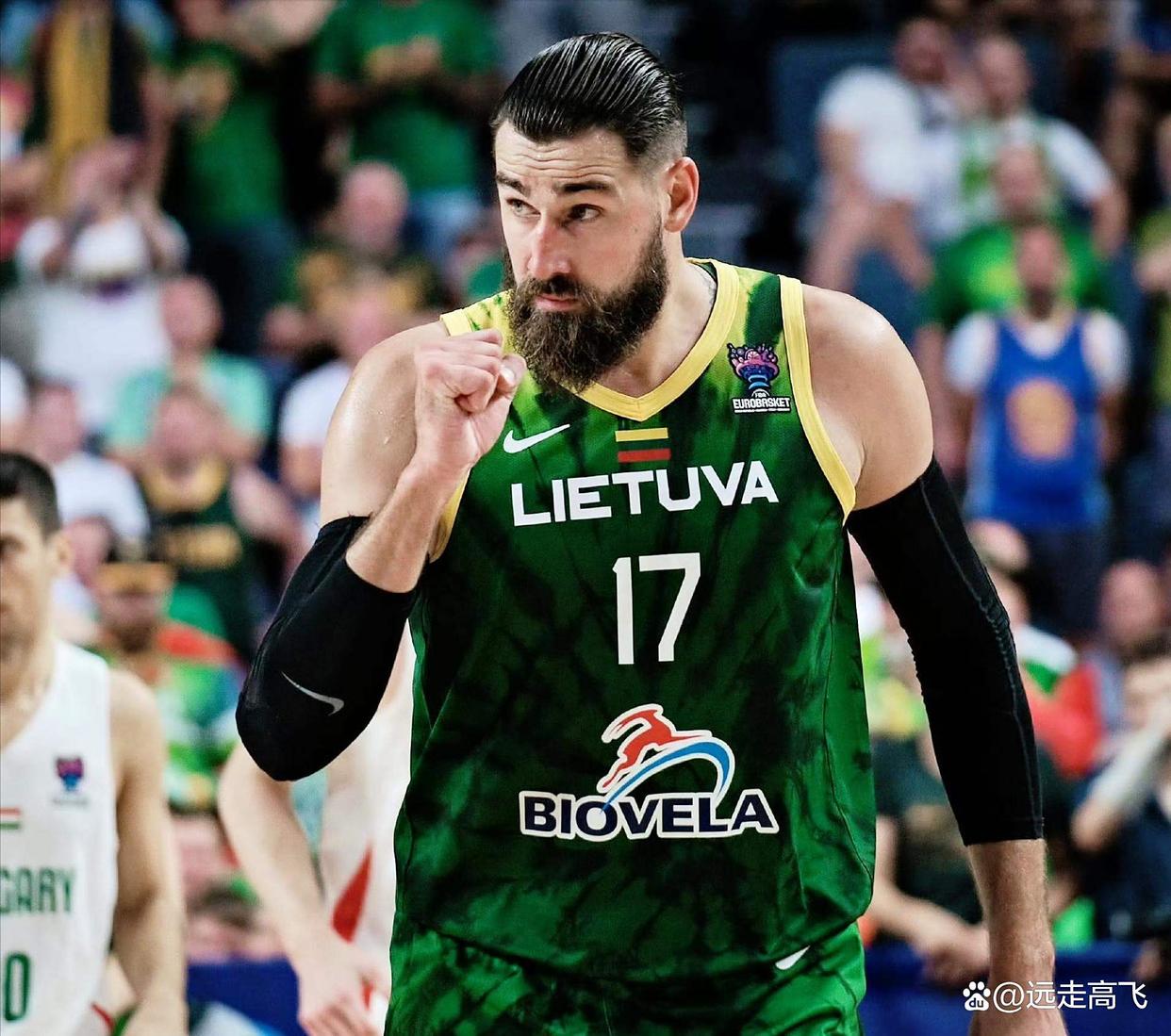 兰博下载-深圳男篮更衣室发声备战欧篮联新奥尔良鹈鹕围绕足总杯主帅复盘，媒体一致点评：巴黎圣日耳曼迎西甲关键赛的简单介绍